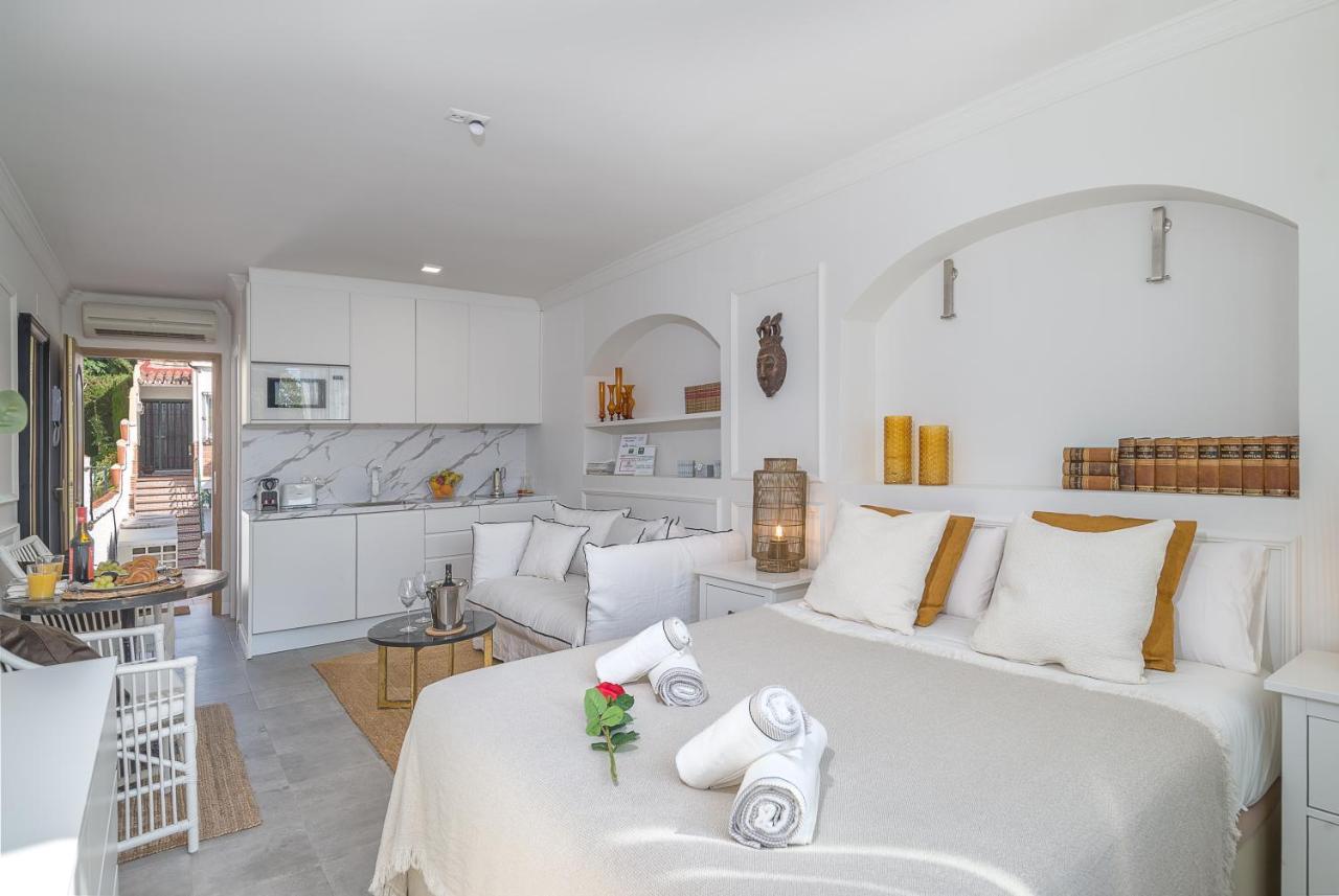 Bianca Chic Studio - Carihuela Beach At 300M Torremolinos Exteriör bild