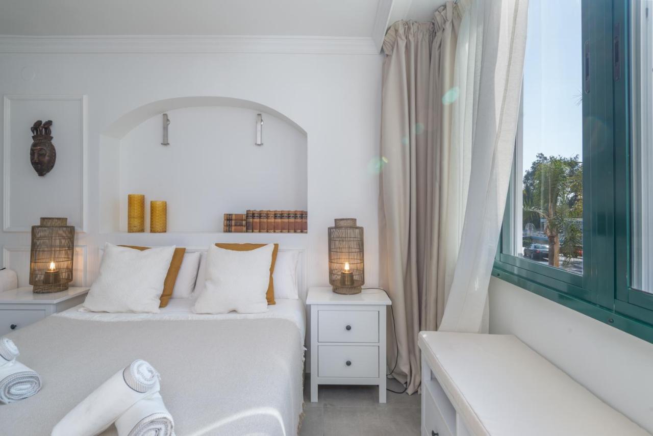 Bianca Chic Studio - Carihuela Beach At 300M Torremolinos Exteriör bild